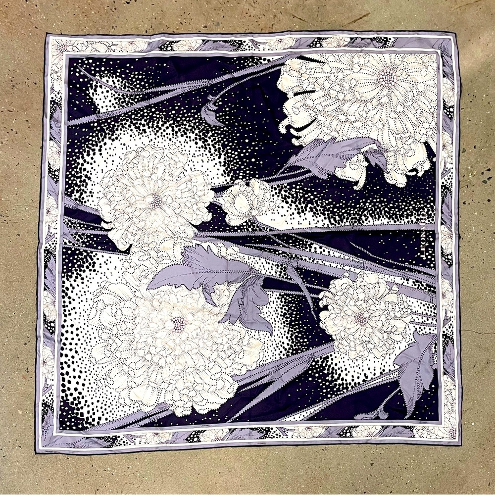 Leonard 90cm silk scarf